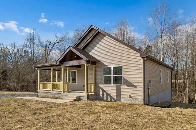 342 Leigh Anna Circle, Lafayette, TN 37083