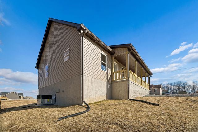 342 Leigh Anna Circle, Lafayette, TN 37083