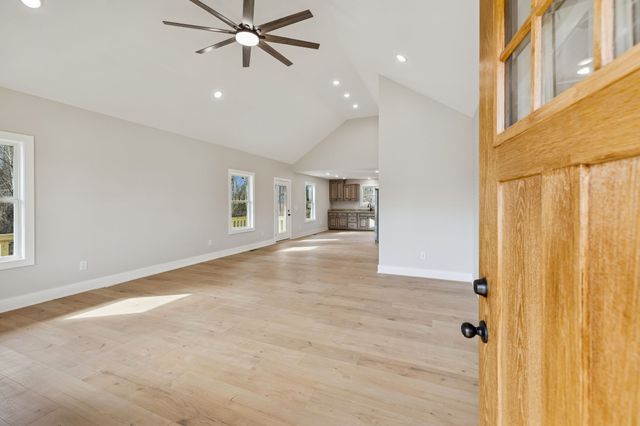 342 Leigh Anna Circle, Lafayette, TN 37083