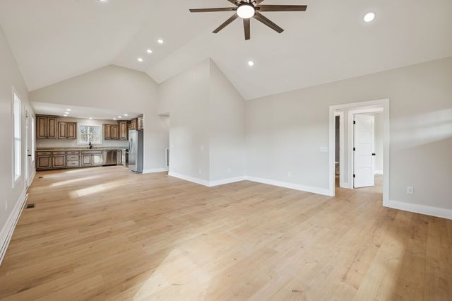 342 Leigh Anna Circle, Lafayette, TN 37083