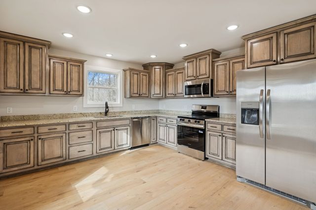 342 Leigh Anna Circle, Lafayette, TN 37083