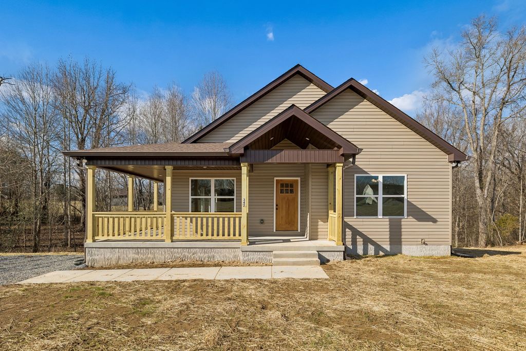 342 Leigh Anna Circle, Lafayette, TN 37083