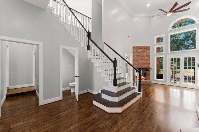 24611 W Kingscrest Circle, Spring, TX 77389