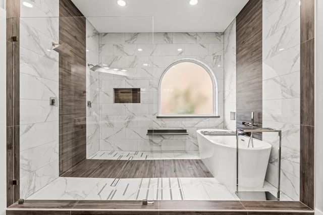 24611 W Kingscrest Circle, Spring, TX 77389