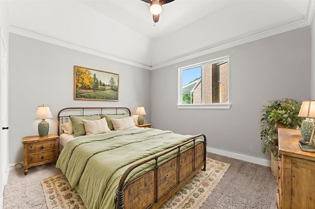 24611 W Kingscrest Circle, Spring, TX 77389