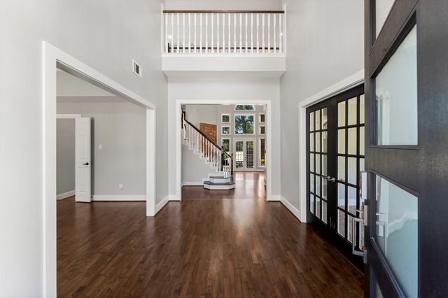 24611 W Kingscrest Circle, Spring, TX 77389