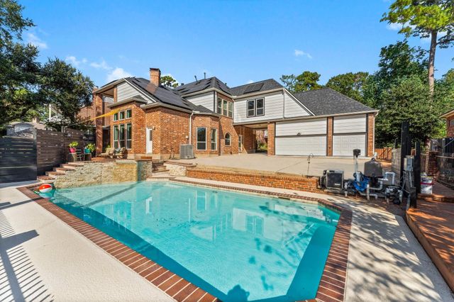 24611 W Kingscrest Circle, Spring, TX 77389