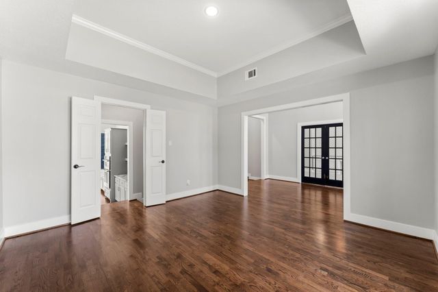 24611 W Kingscrest Circle, Spring, TX 77389