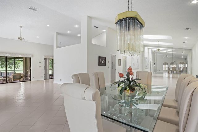 7003 GOLF POINTE Circle, Tamarac, FL 33321