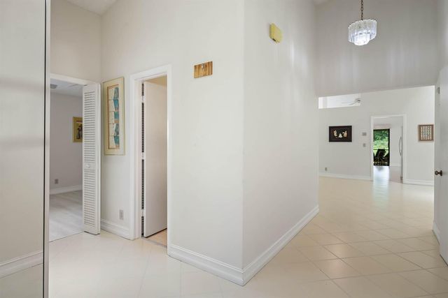 7003 GOLF POINTE Circle, Tamarac, FL 33321
