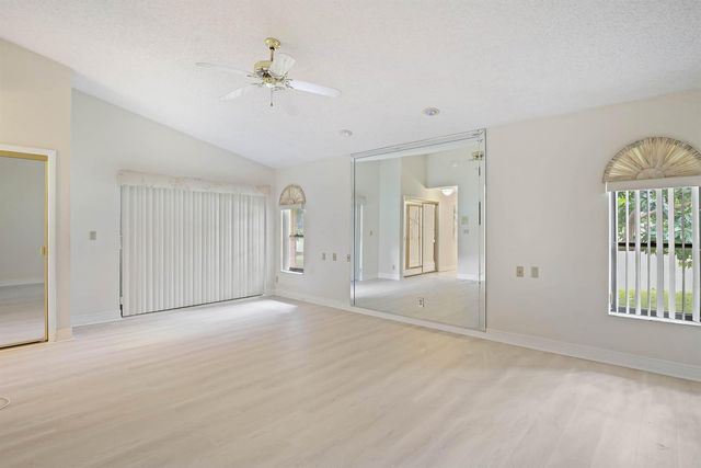 7003 GOLF POINTE Circle, Tamarac, FL 33321