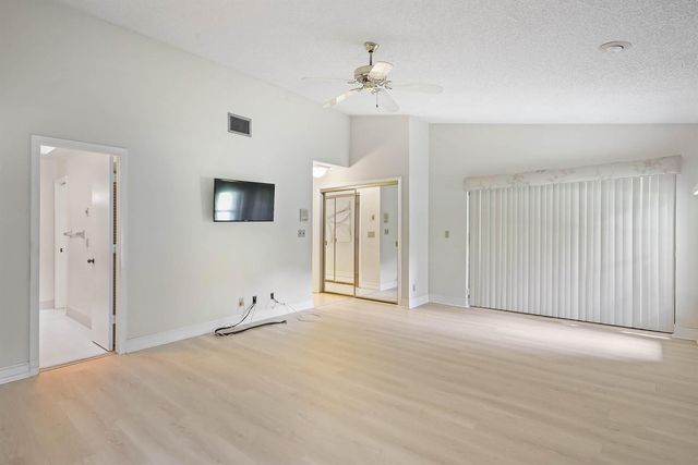 7003 GOLF POINTE Circle, Tamarac, FL 33321