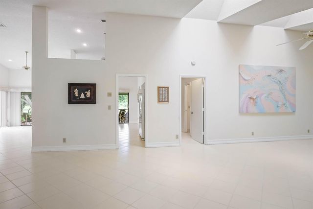 7003 GOLF POINTE Circle, Tamarac, FL 33321
