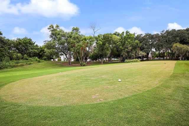 7003 GOLF POINTE Circle, Tamarac, FL 33321