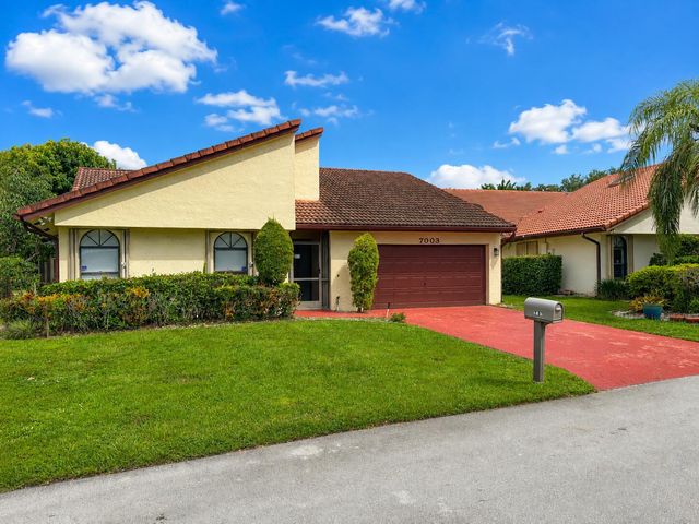 7003 GOLF POINTE Circle, Tamarac, FL 33321