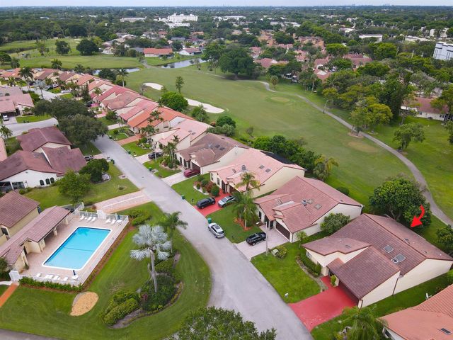 7003 GOLF POINTE Circle, Tamarac, FL 33321