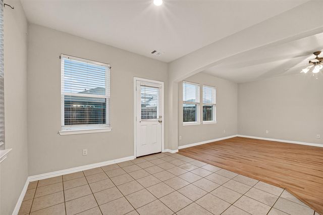 10015 Chase Court, Baytown, TX 77521