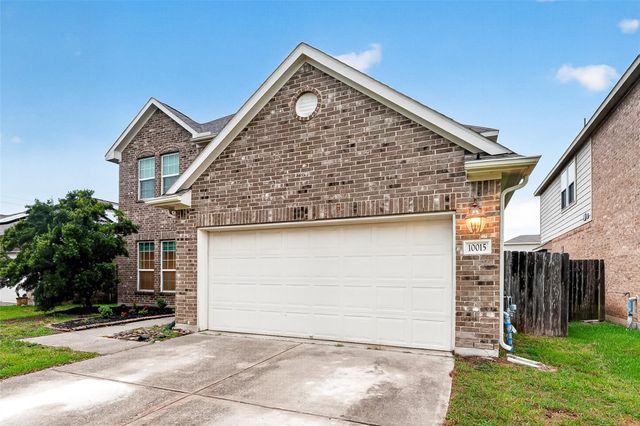 10015 Chase Court, Baytown, TX 77521