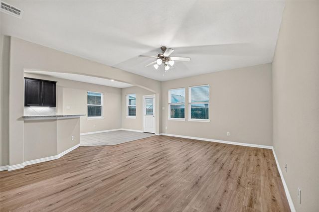 10015 Chase Court, Baytown, TX 77521