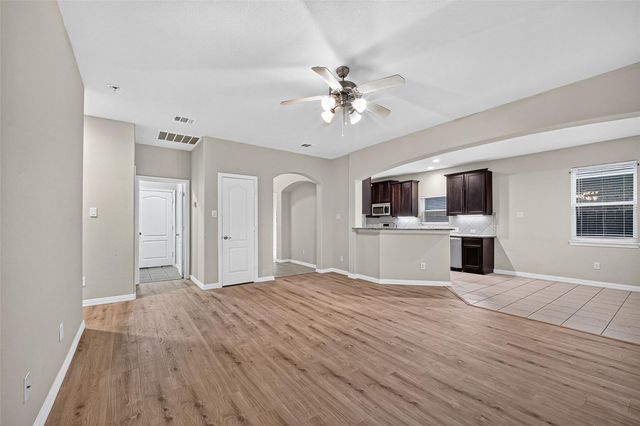 10015 Chase Court, Baytown, TX 77521