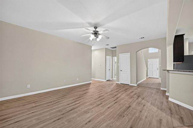 10015 Chase Court, Baytown, TX 77521