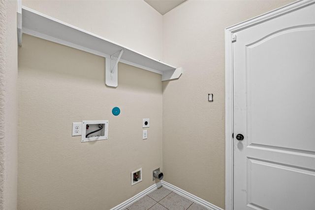 10015 Chase Court, Baytown, TX 77521
