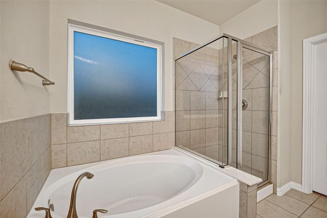 10015 Chase Court, Baytown, TX 77521