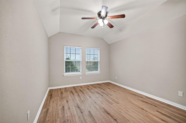 10015 Chase Court, Baytown, TX 77521