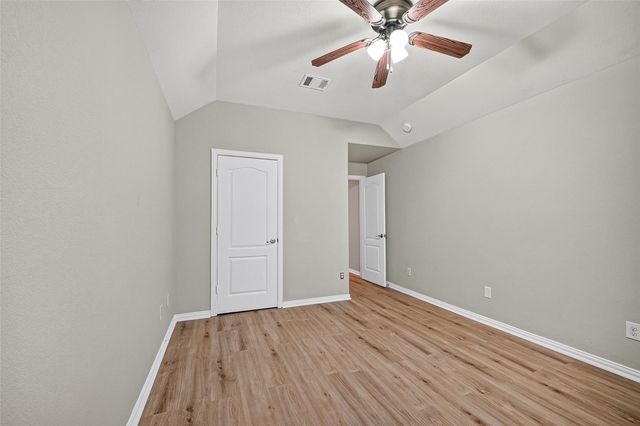 10015 Chase Court, Baytown, TX 77521