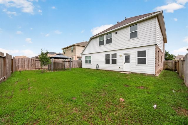 10015 Chase Court, Baytown, TX 77521