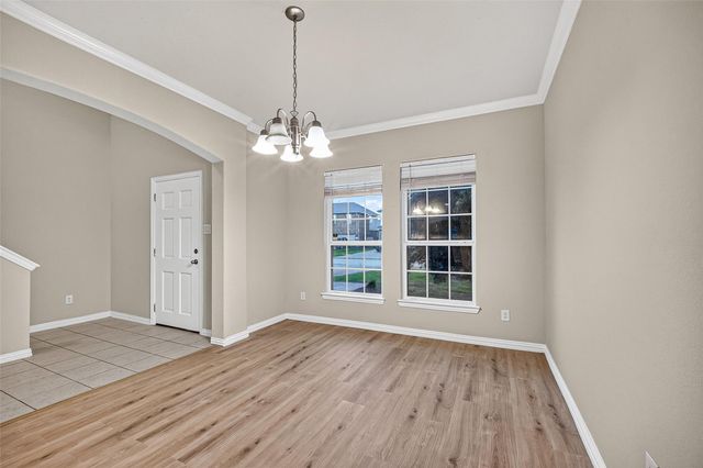 10015 Chase Court, Baytown, TX 77521