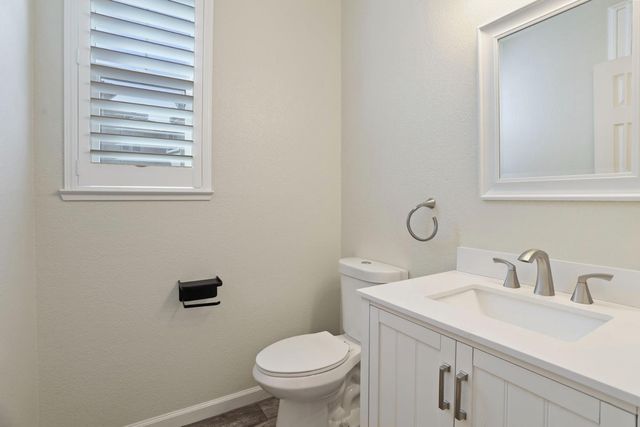 4001 Steamboat Cove Ln, Stockton, CA 95219