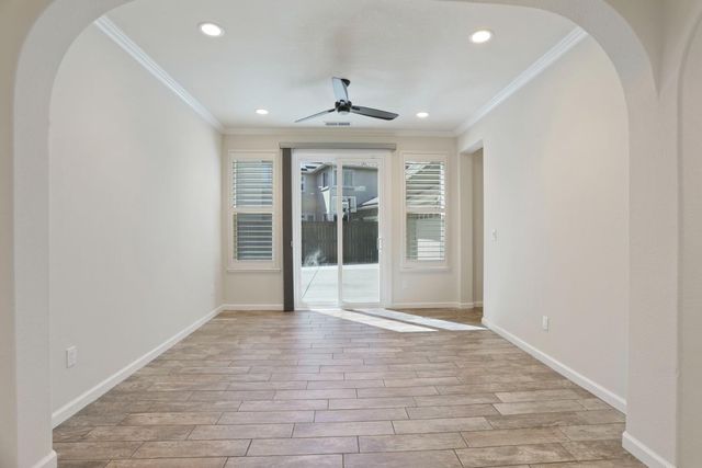 4001 Steamboat Cove Ln, Stockton, CA 95219