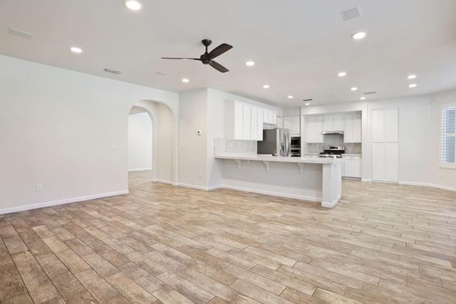 4001 Steamboat Cove Ln, Stockton, CA 95219
