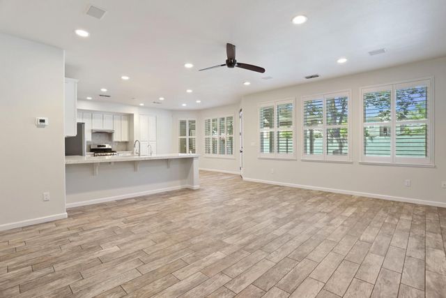 4001 Steamboat Cove Ln, Stockton, CA 95219