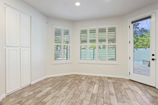 4001 Steamboat Cove Ln, Stockton, CA 95219