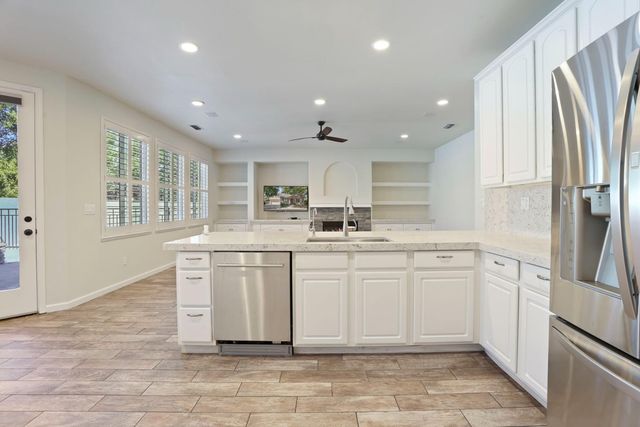 4001 Steamboat Cove Ln, Stockton, CA 95219