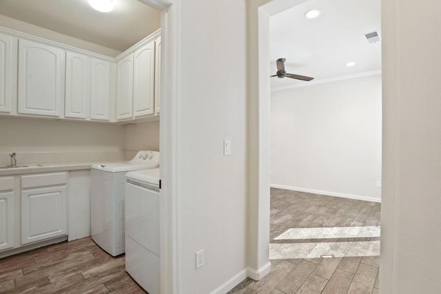 4001 Steamboat Cove Ln, Stockton, CA 95219
