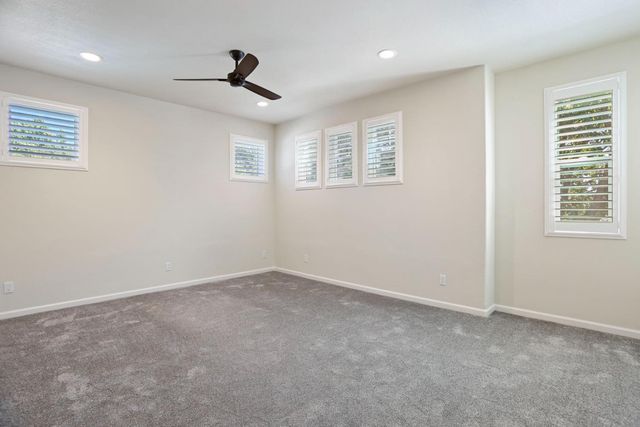 4001 Steamboat Cove Ln, Stockton, CA 95219
