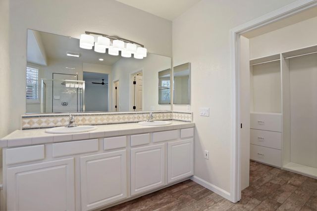 4001 Steamboat Cove Ln, Stockton, CA 95219