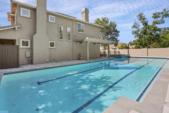 4001 Steamboat Cove Ln, Stockton, CA 95219