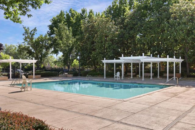 4001 Steamboat Cove Ln, Stockton, CA 95219