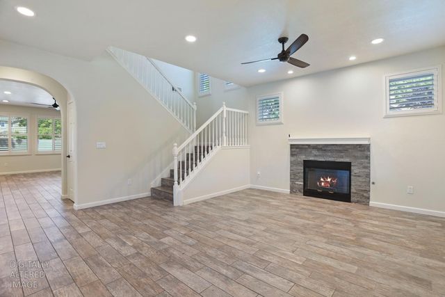 4001 Steamboat Cove Ln, Stockton, CA 95219