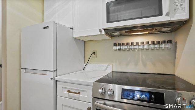 25 Ellsworth Street 6, Bridgeport, CT 06605