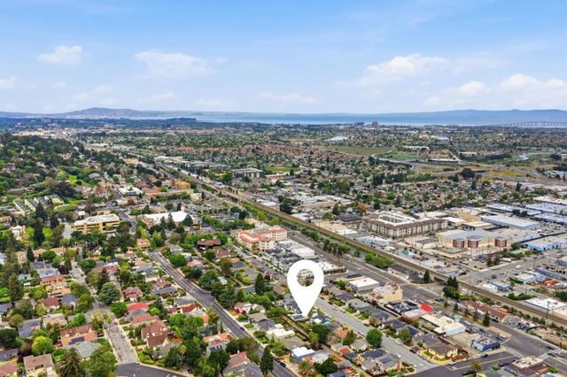 1432 Fifth Avenue, Belmont, CA 94002
