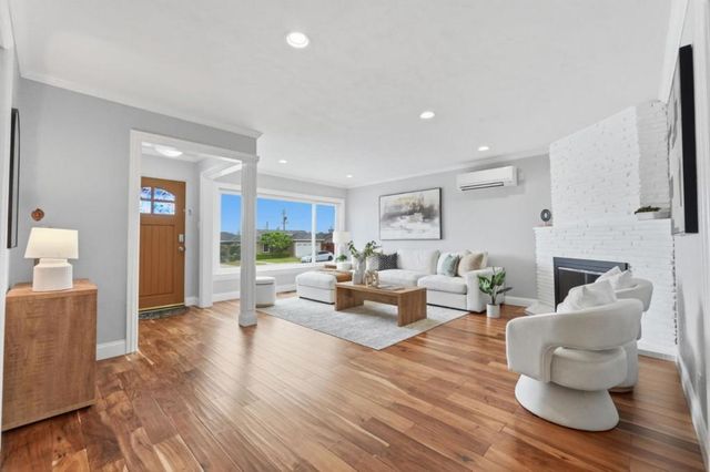 1432 Fifth Avenue, Belmont, CA 94002