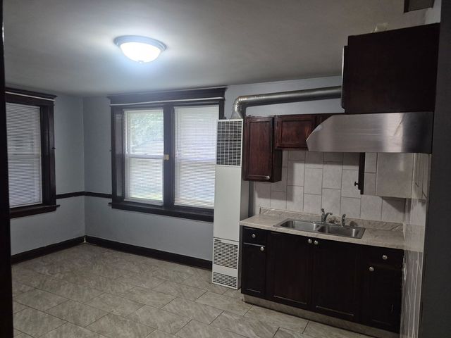 2813 S Lawndale Avenue GARDEN, Chicago, IL 60623