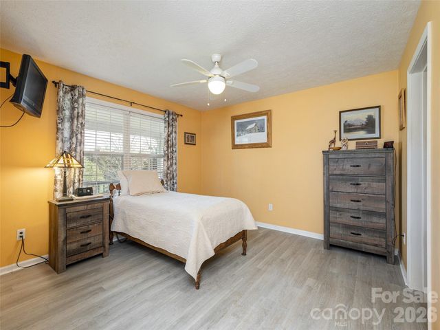 5 Pottery Terrace Trail, Flat Rock, NC 28731