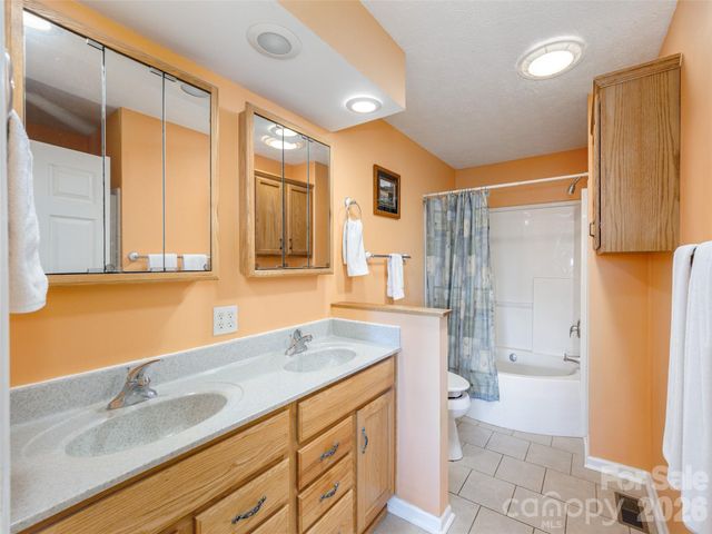 5 Pottery Terrace Trail, Flat Rock, NC 28731