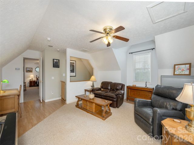 5 Pottery Terrace Trail, Flat Rock, NC 28731